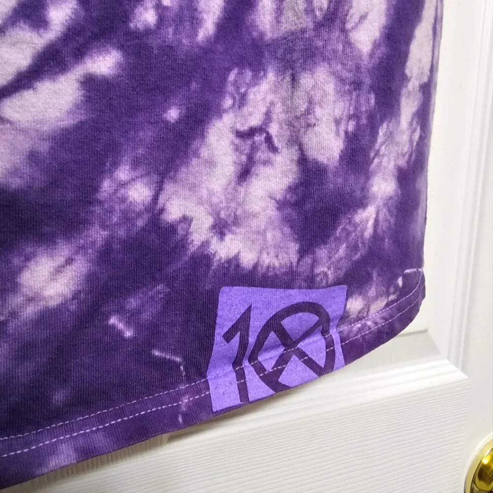 ✨️3/$20 Tees✨️ 10.Deep Purple Swirl Tie-Dye Logo Tee Men's Size Small - No Tag - Picture 5 of 7